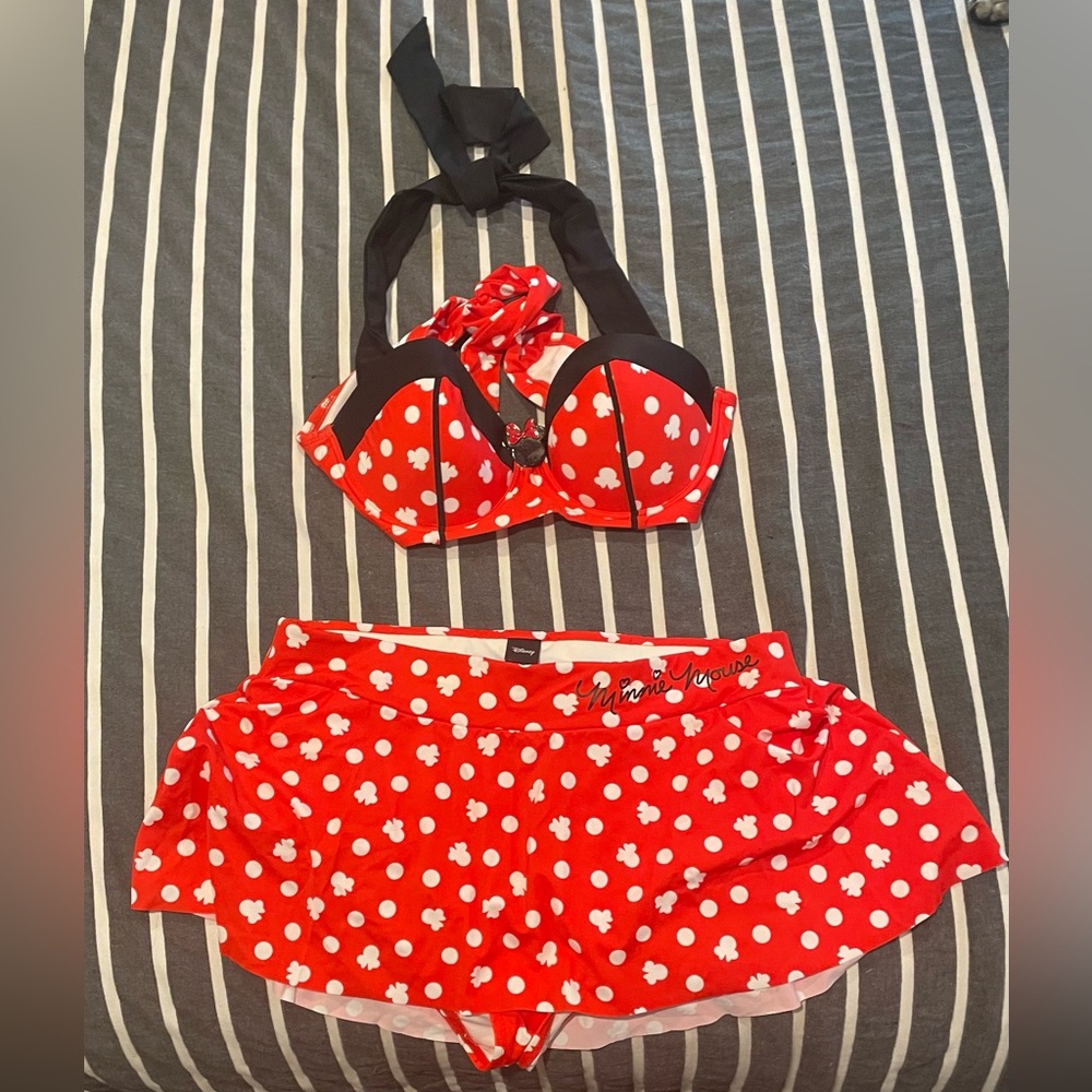 Torrid Minnie Mouse Disney Swim 2 piece skirted bikini size 1